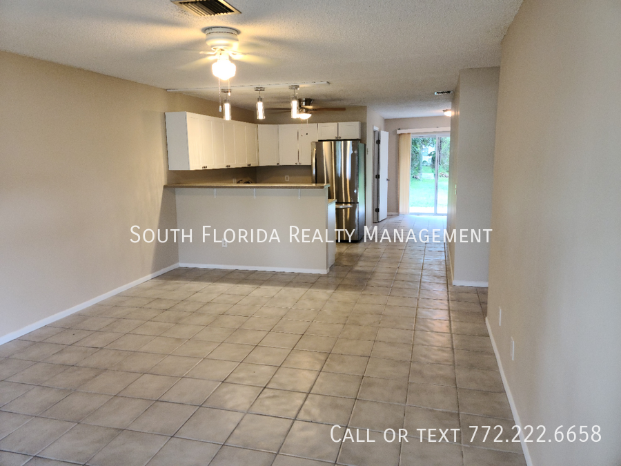 395 SE Norfolk Blvd property image