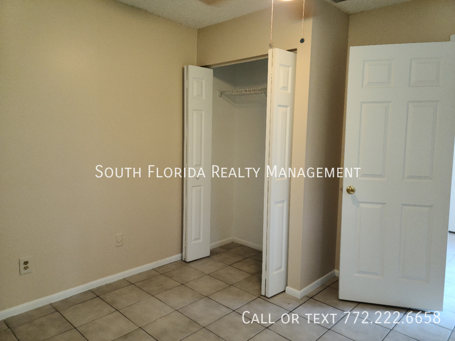 395 SE Norfolk Blvd property image